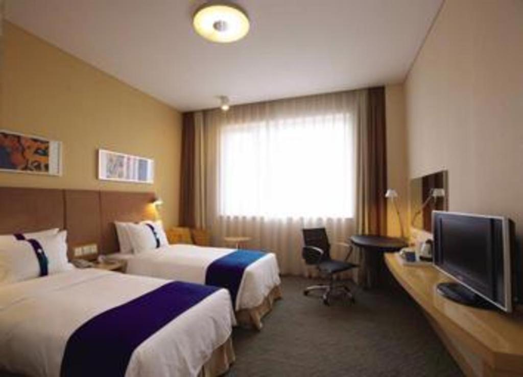 Holiday Inn Express Zhangye By Ihg Exterior photo