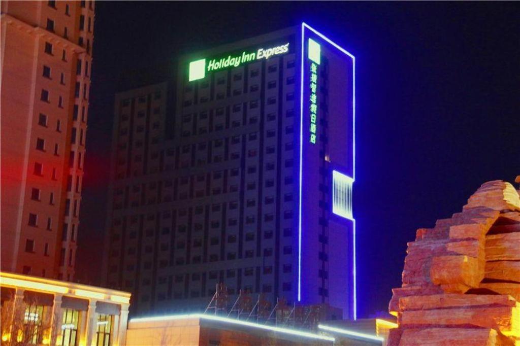 Holiday Inn Express Zhangye By Ihg Exterior photo